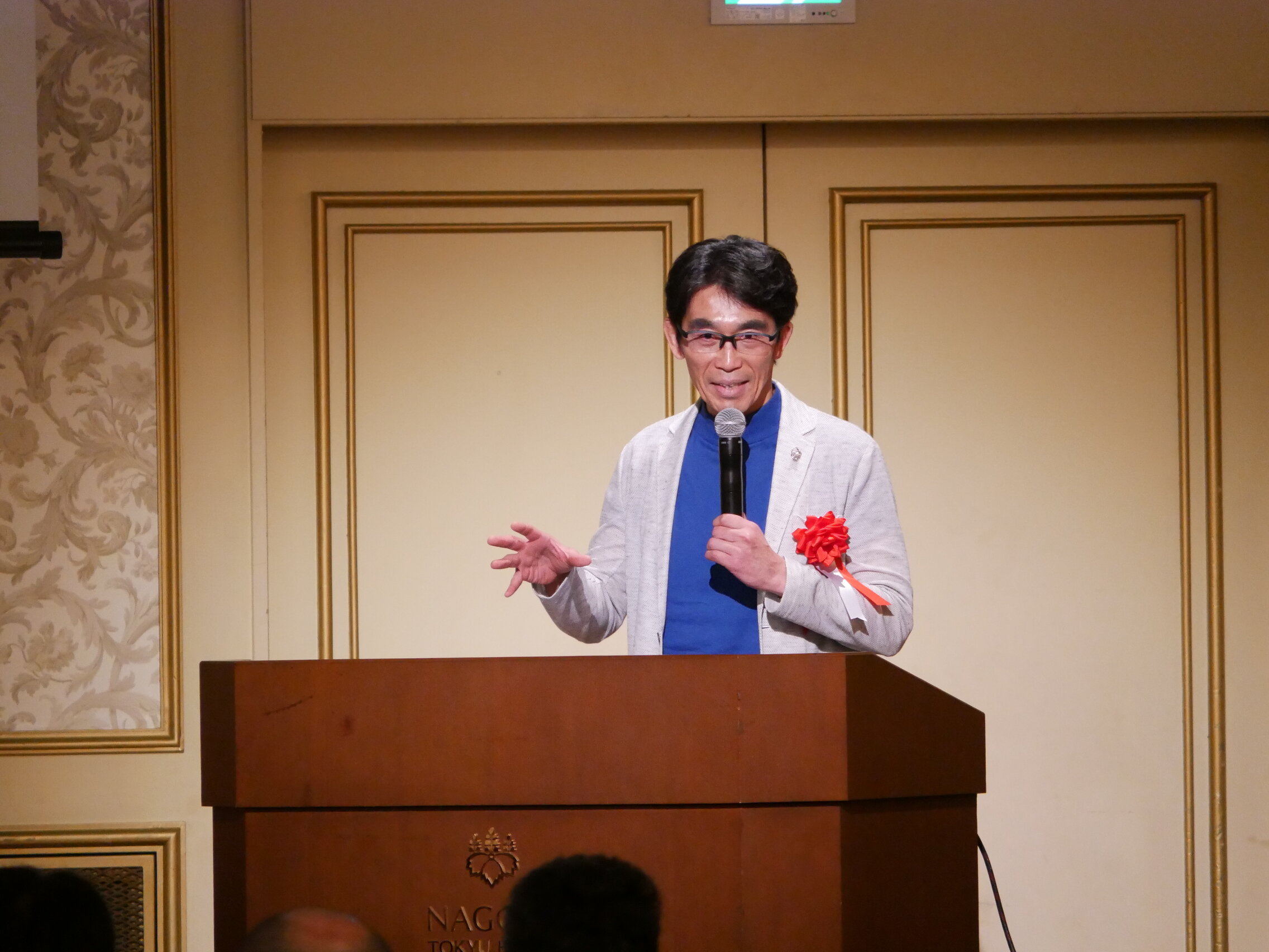 講演する中竹竜二氏