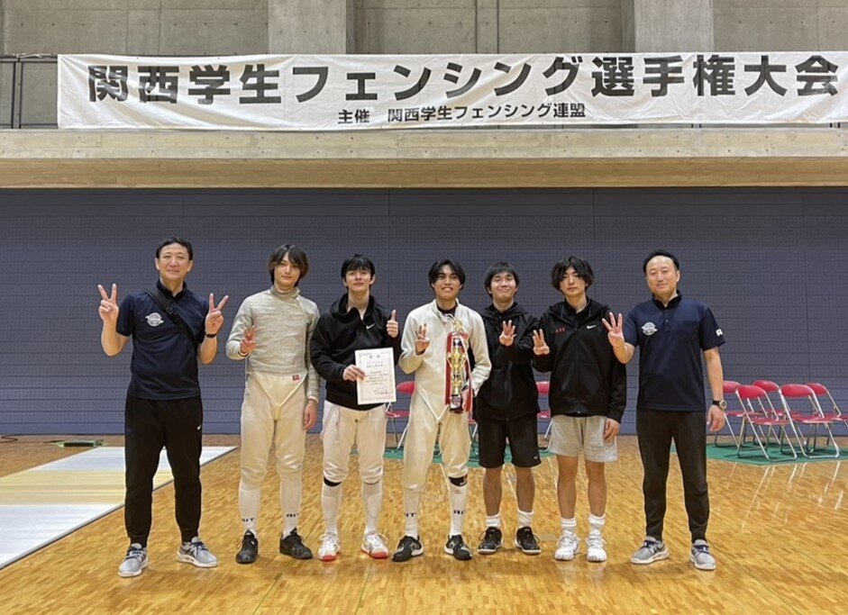 サーブル団体3位