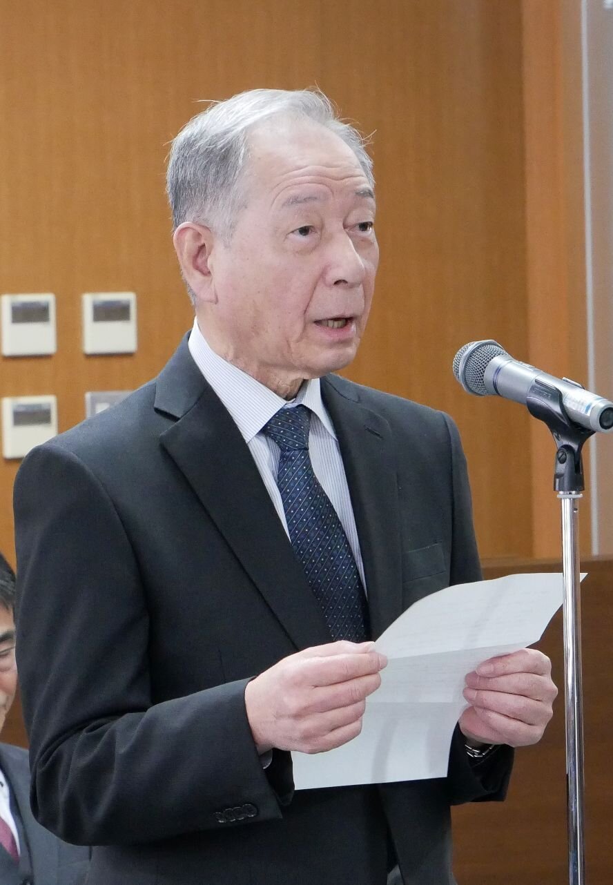 謝辞を述べる飯吉僚氏