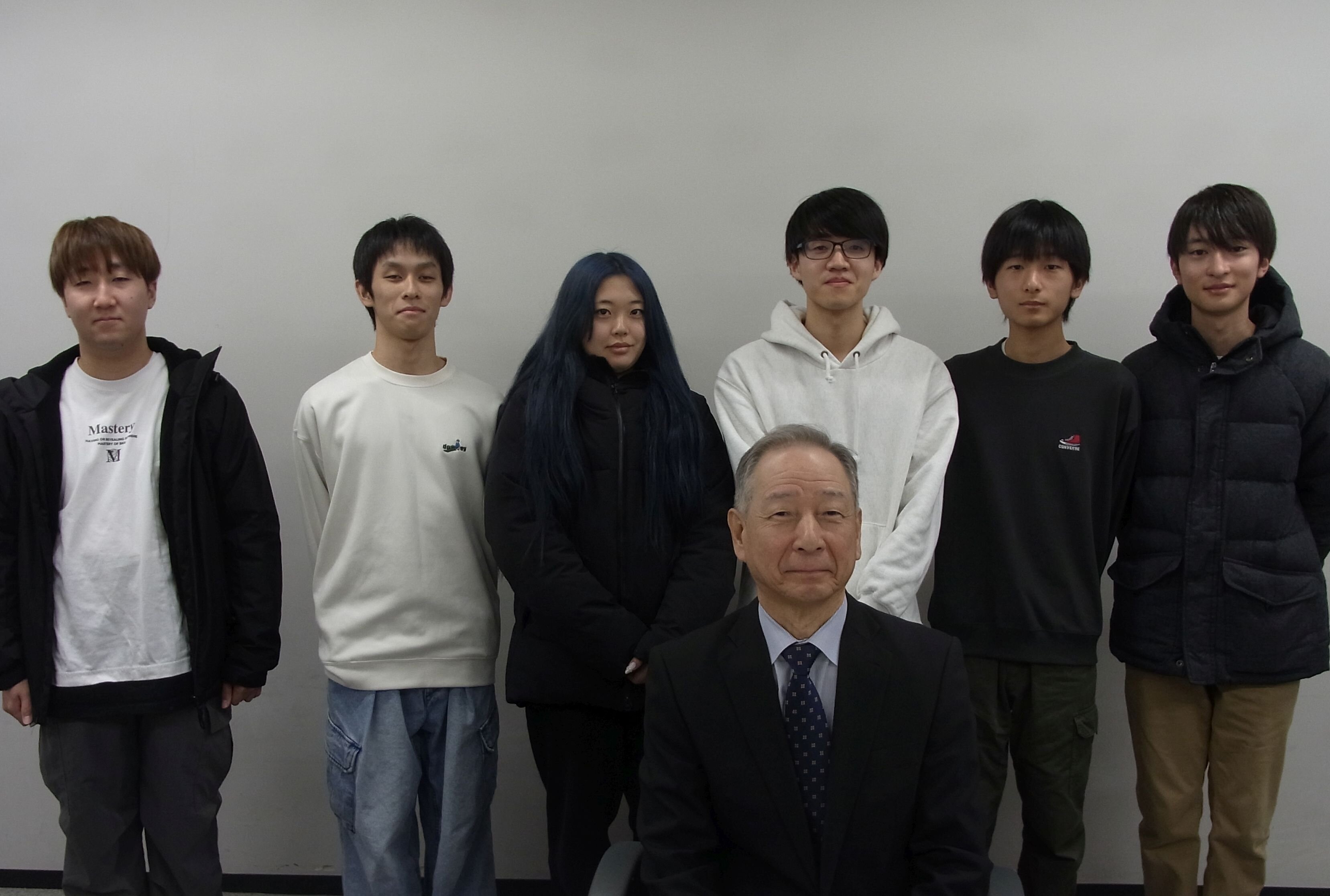 激励会に出席した学生たち